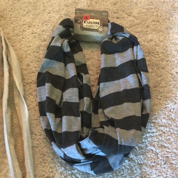 3 Infinity Scarves - Picture 2 of 5